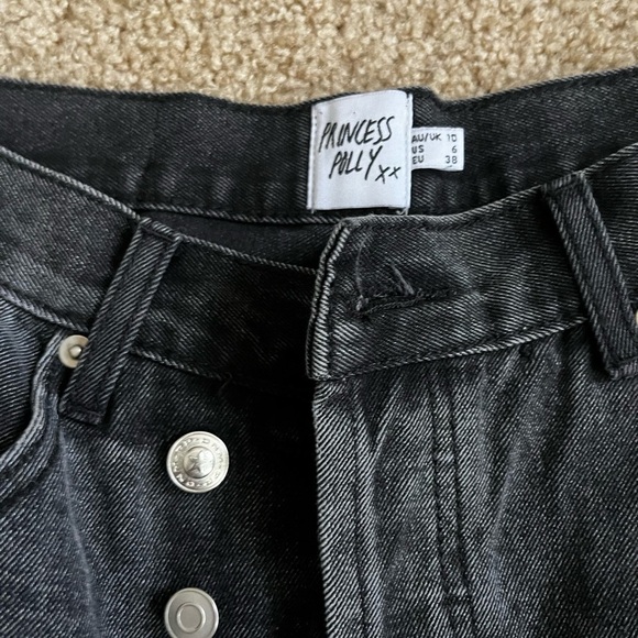 Princess Polly Shorts - Picture 4 of 7